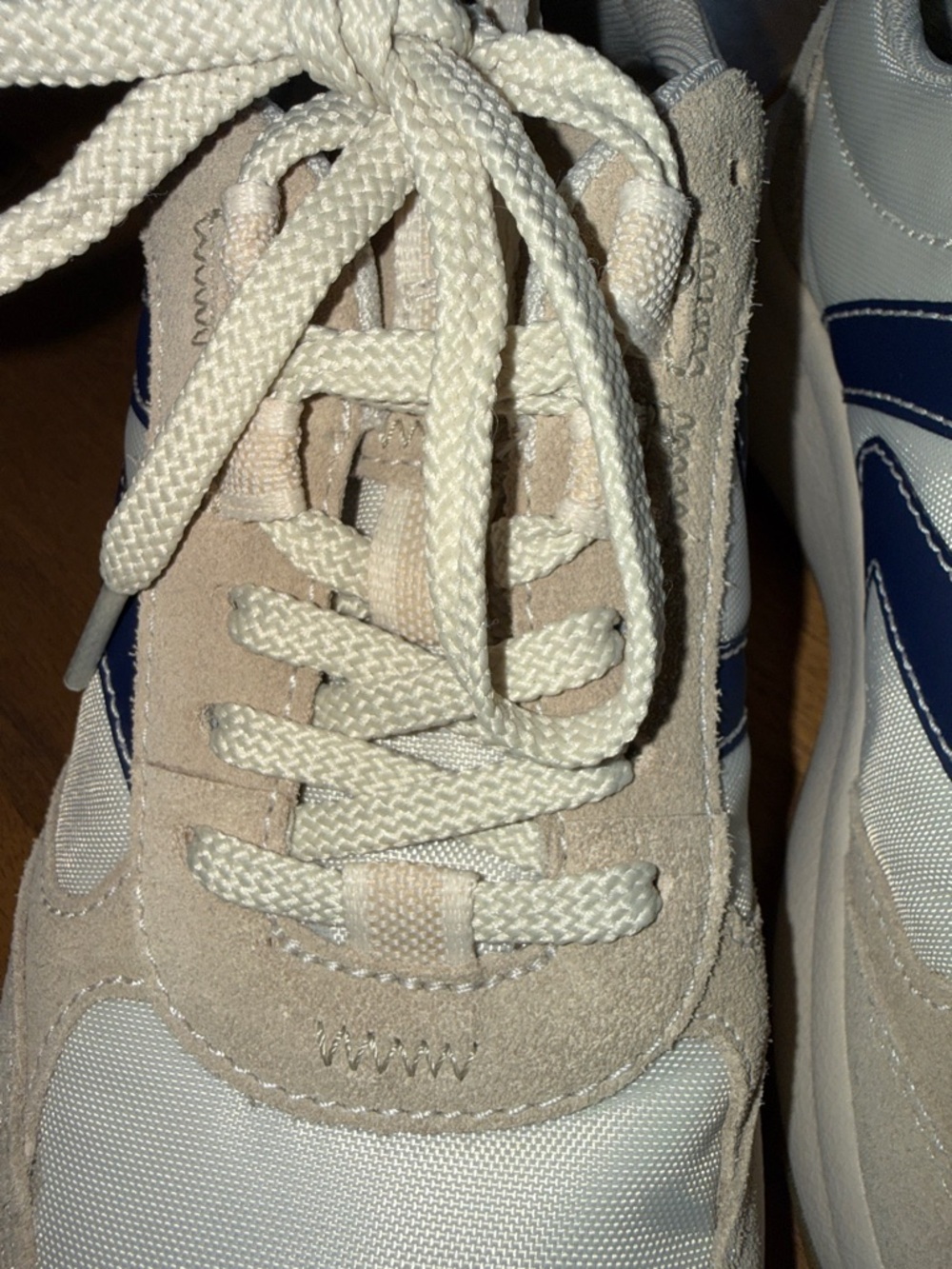 KEEN Casual Womens Sneakers in White & Beige with Navy Accent - Picture 7 of 12